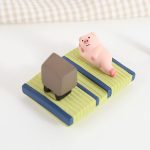 Cartoon resin phone holder figurine