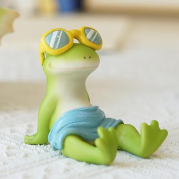 Cute frog phone holder